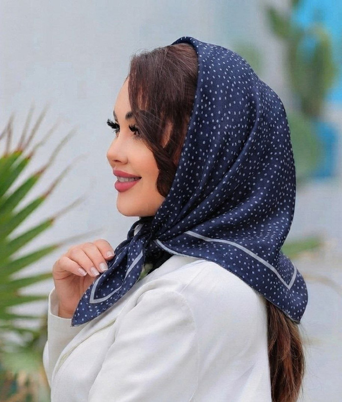 مینی اسکارف نخی خالدار