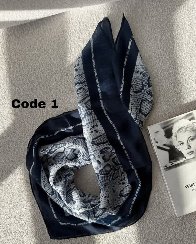مینی اسکارف نخی پک سرمه ای سفید