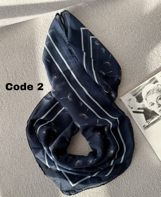 مینی اسکارف نخی پک سرمه ای سفید