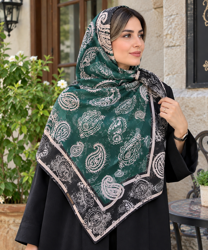 روسری زنانه نخی قواره ۱۴۰ طرح پیزلی سبز